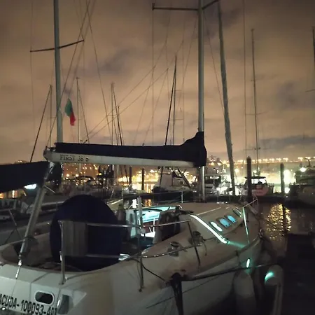 Yatch Barracuda Douro Marina Boat Sleep Experience Botel *