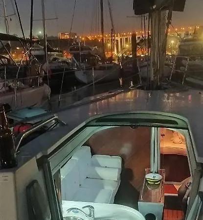보트호텔 Yatch Barracuda Douro Marina Boat Sleep Experience
