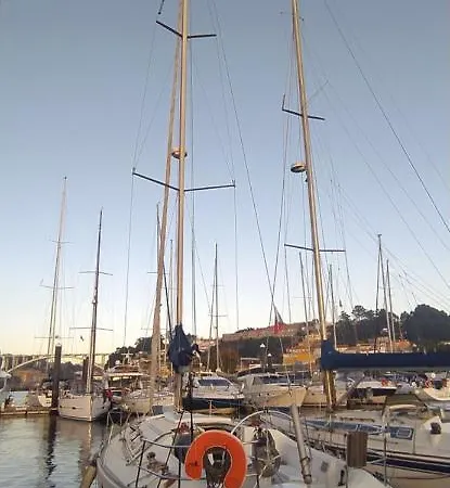 Yatch Barracuda Douro Marina Boat Sleep Experience 보트호텔 빌라노바데가이아