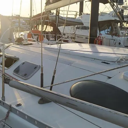 Yatch Barracuda Douro Marina Boat Sleep Experience