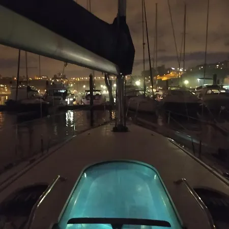 Yatch Barracuda Douro Marina Boat Sleep Experience * Βίλα Νόβα ντε Γκάια