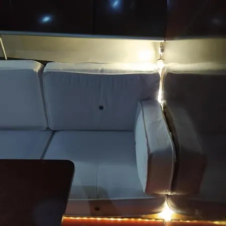 보트호텔 Yatch Barracuda Douro Marina Boat Sleep Experience *