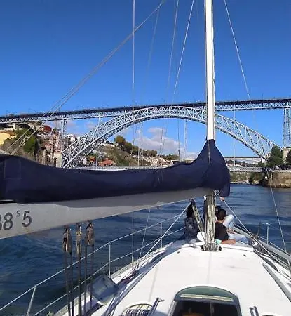 Yatch Barracuda Douro Marina Boat Sleep Experience 보트호텔 *