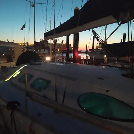 Yatch Barracuda Douro Marina Boat Sleep Experience * Βίλα Νόβα ντε Γκάια