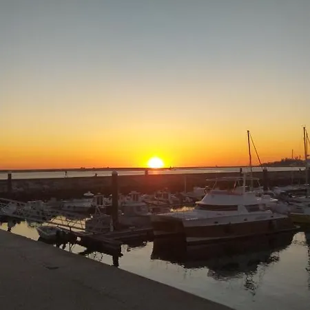 Yatch Barracuda Douro Marina Boat Sleep Experience 보트호텔 빌라노바데가이아